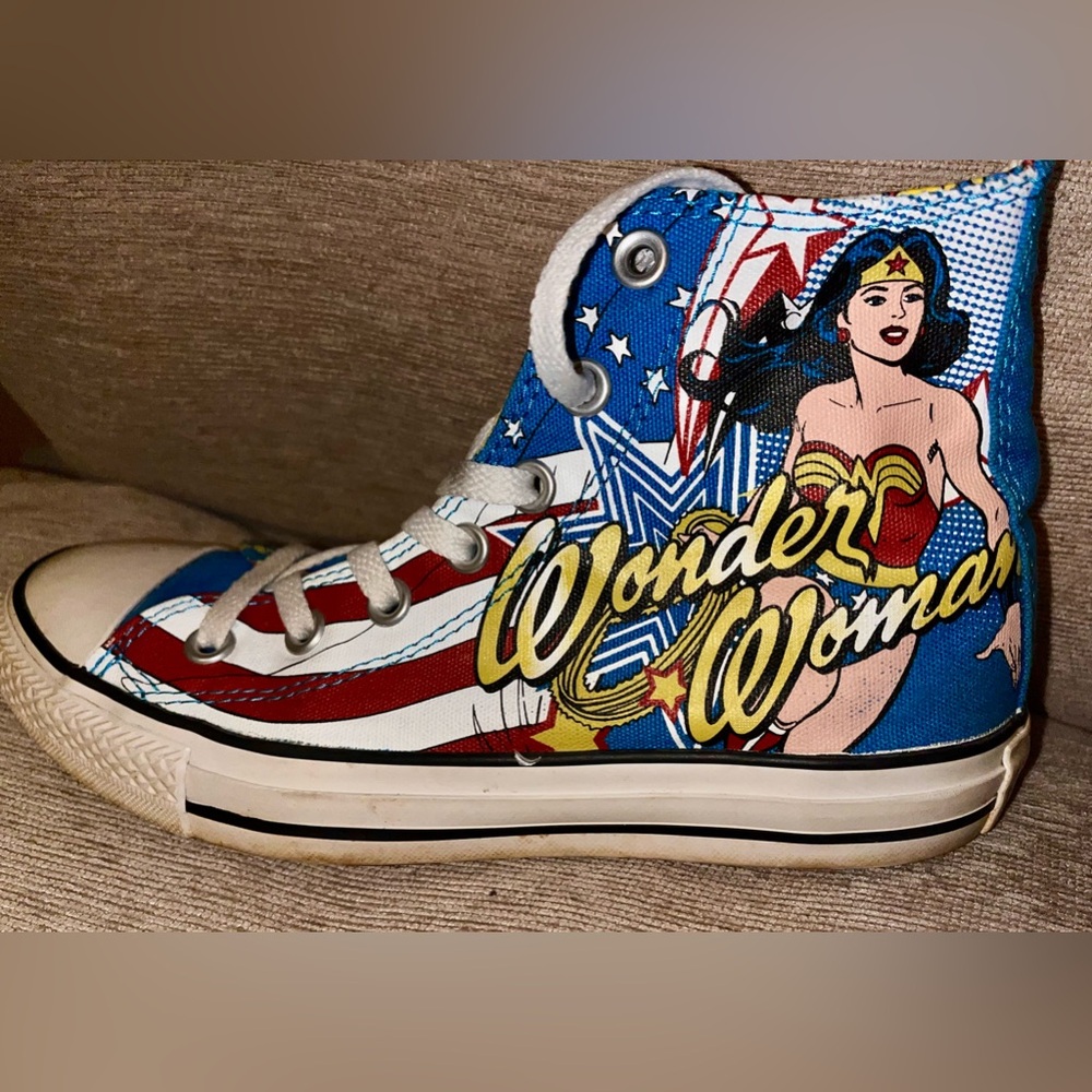 Hi-Top Converse Wonder Woman Vintage Comic Print
